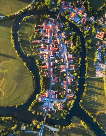 159327-F010403-kostanjevica_na_krki_slovenia_aerial_photo_by_michael_matti-photo-l.jpg
